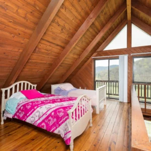 Lovingston House Loft Twin Beds